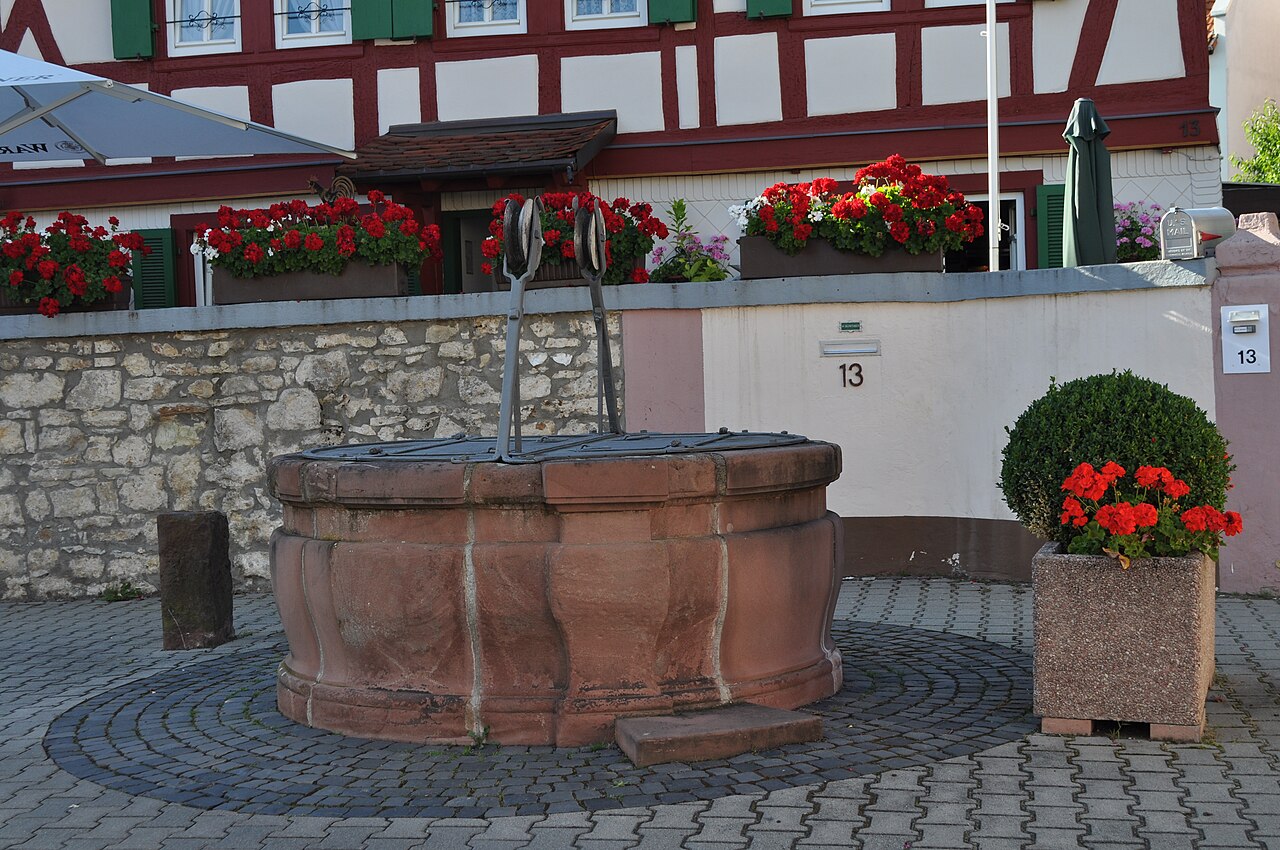 Michlerbrunnen in Bergen-Enkheim